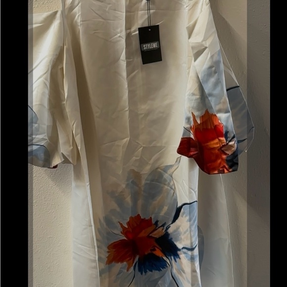 STYLEWE Cream Asymmetrical A-line Dress with Bishop Sleeves - Picture 2 of 2